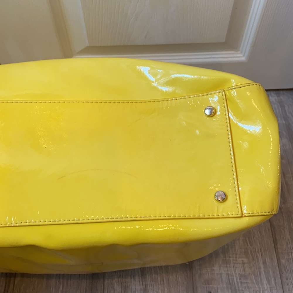 Kate Spade Tote - Picture 7 of 8